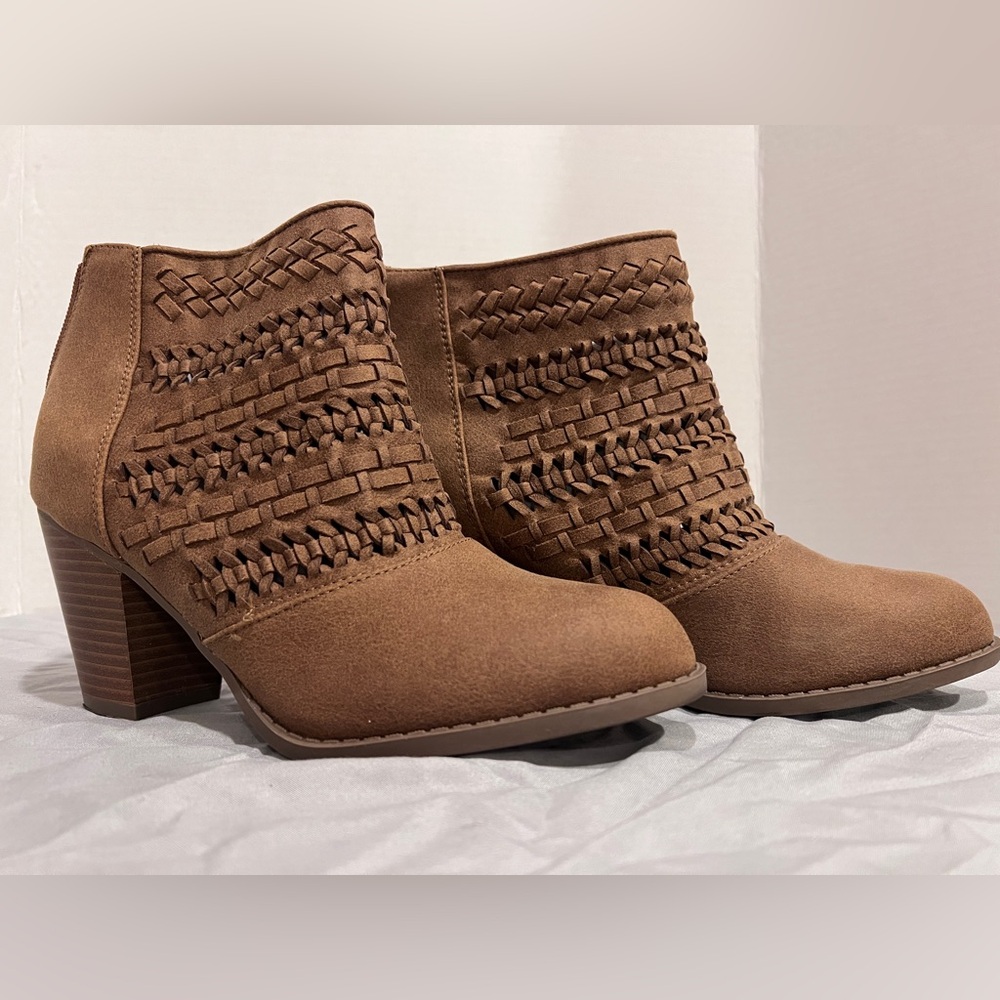 Maurice Women’s Boho Western Woven Brown Block Heel Ankle Booties Faux Leather 8 - Picture 4 of 10